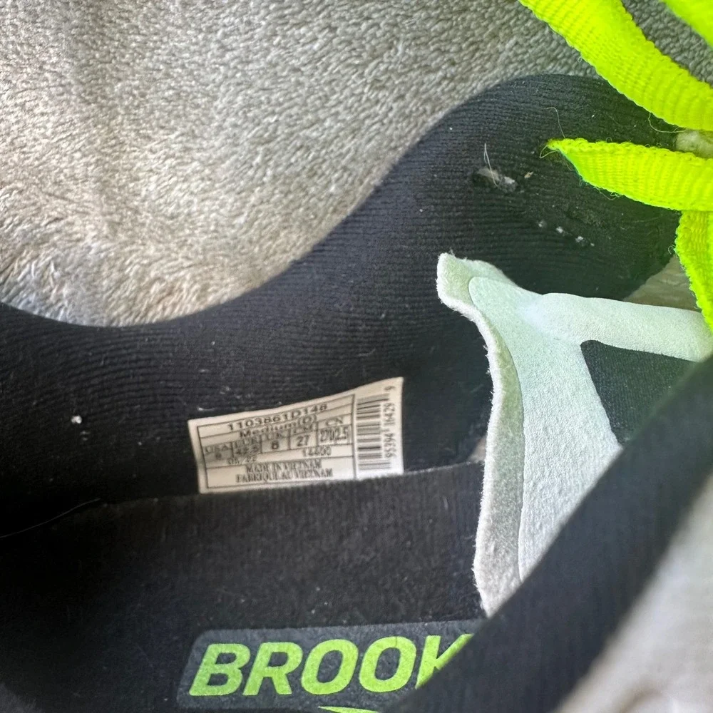 Brooks launch running